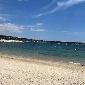 appartement-a-bandol-a-50-metres-de-la-plage-et-du-port.fr-provencehotel.com/